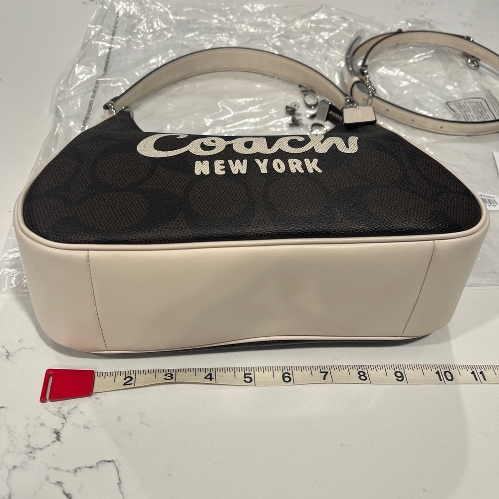 New! Coach! - Picture 12 of 16